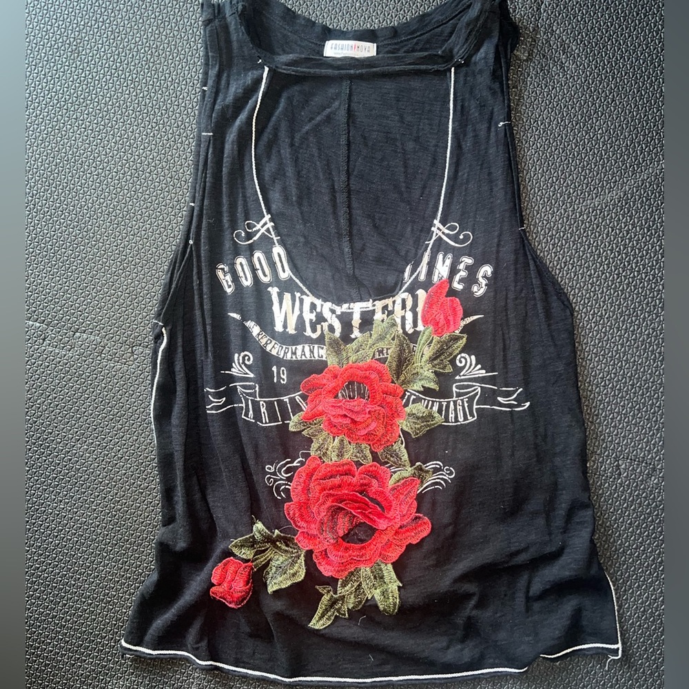 Vintage detail sleeveless T size Small